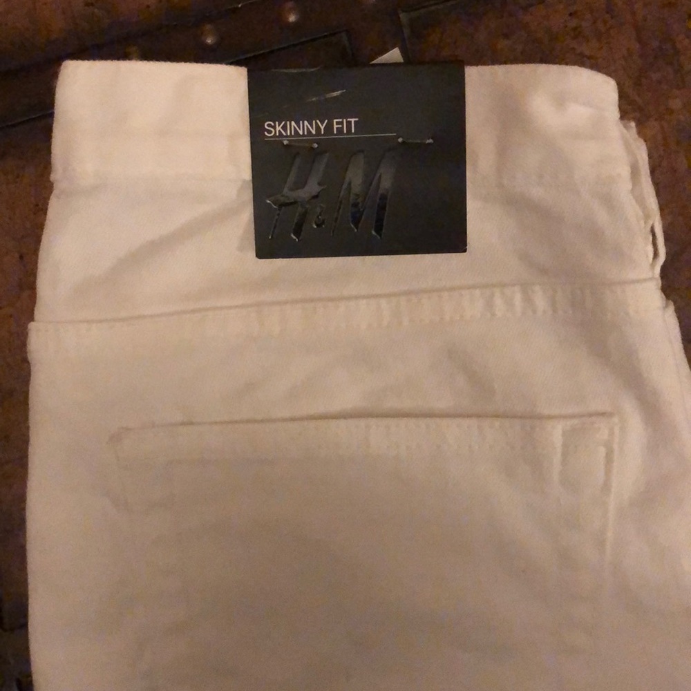 Men’s White H&M Pants - Skinny Fit - Size 31